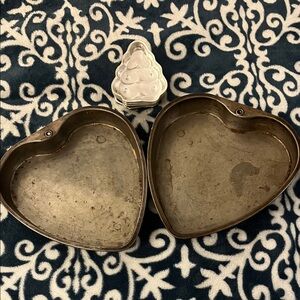 Heart-Shaped Metal Baking Pans